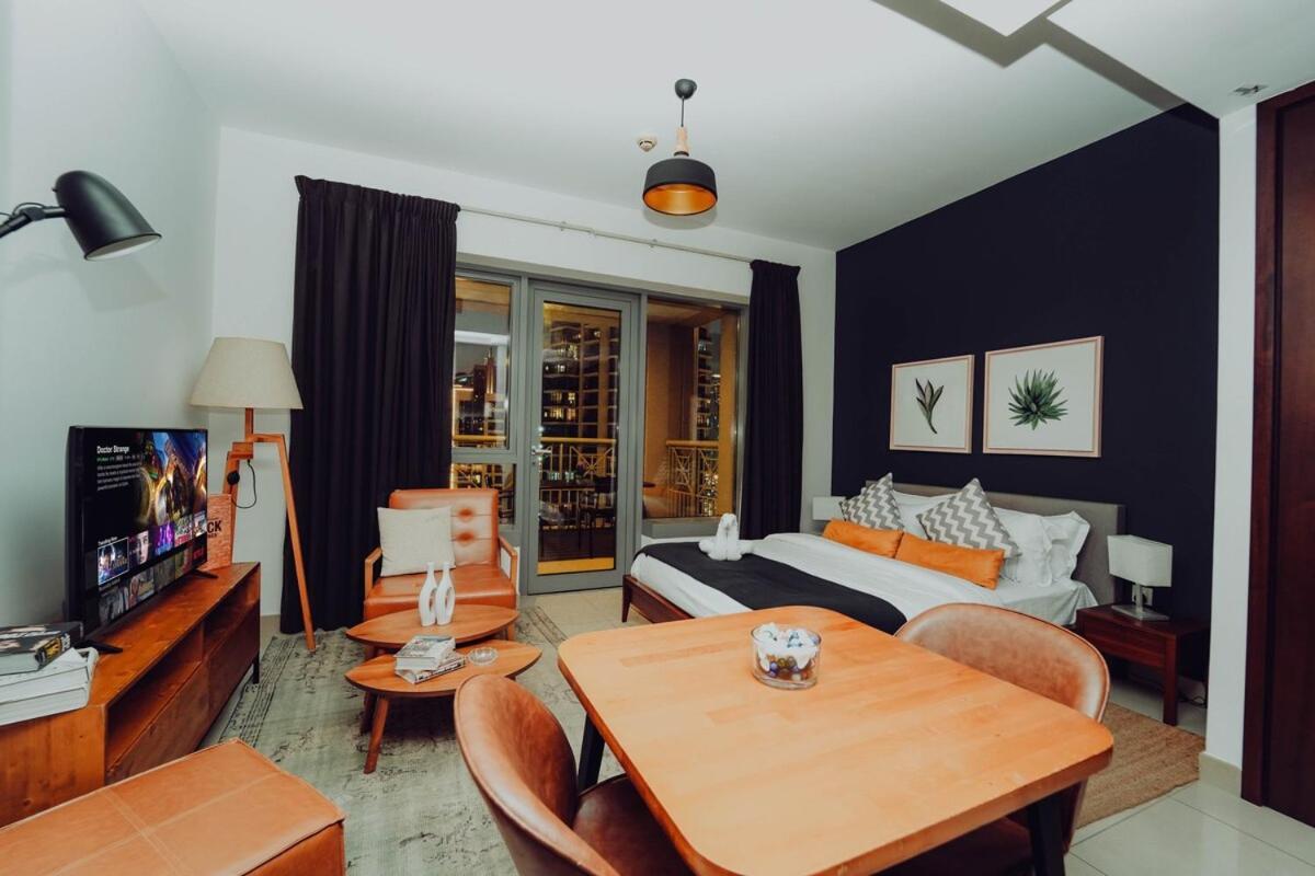 Apartment Elegant Downtown 5 Minute Walk To Burj Khalifa & Mall *