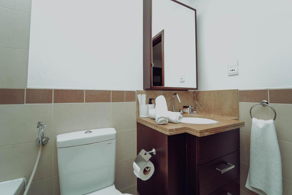 Apartment Elegant Downtown 5 Minute Walk To Burj Khalifa & Mall Dubai