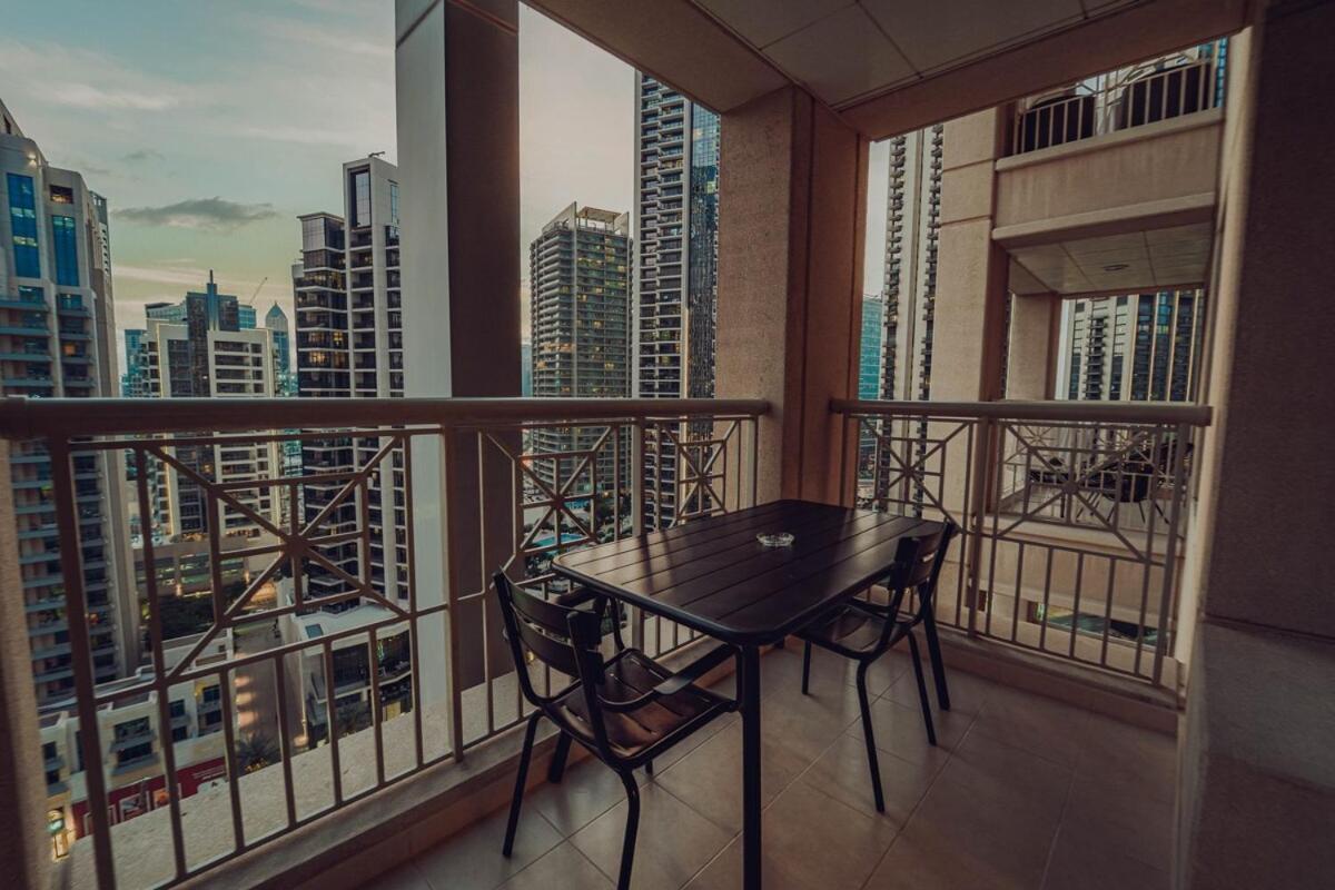 Elegant Downtown 5 Minute Walk To Burj Khalifa & Mall *