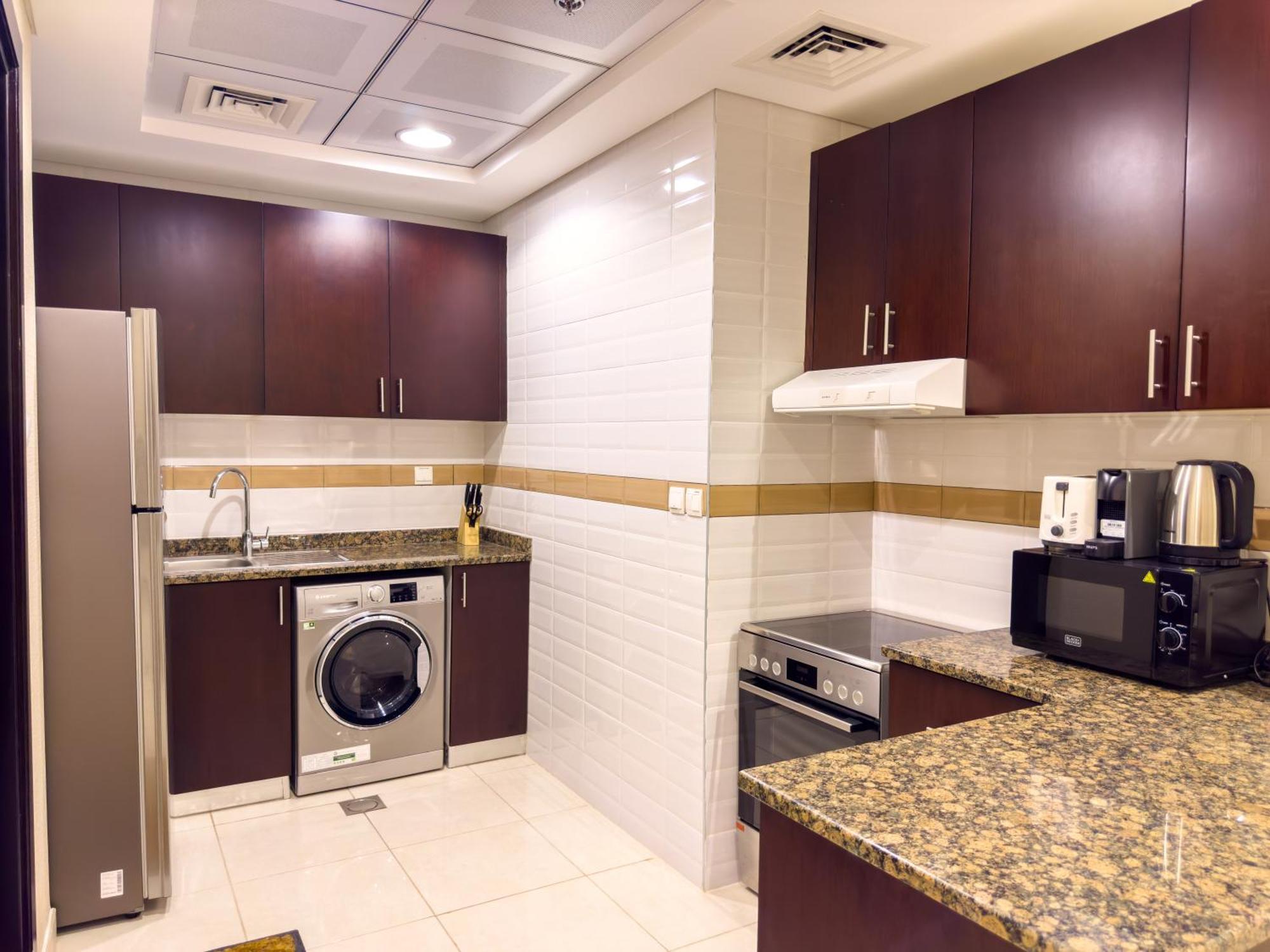 1bhk In Business Bay Near Metro Apartment *
