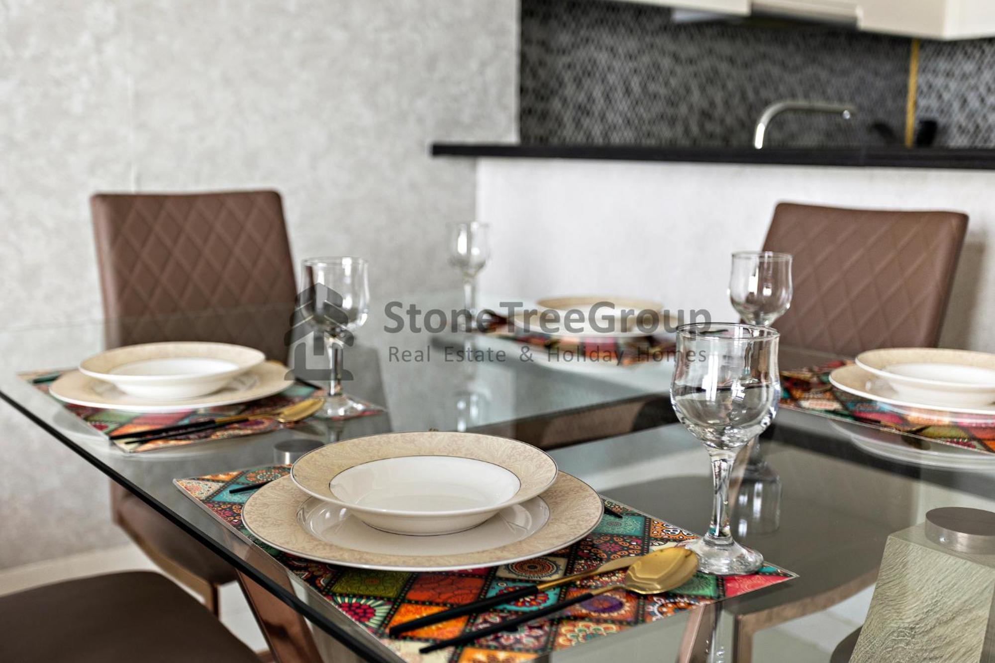 Stonetree - Spacious 2br In Paramount Apartment Dubai