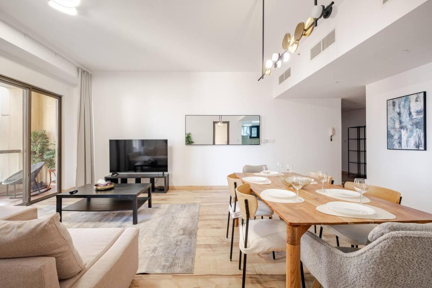 Stylish Beachside 3 Beds In Jbr
