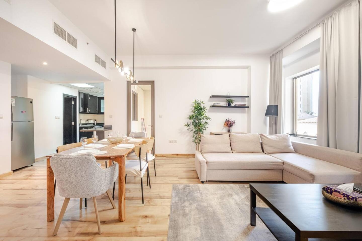 Stylish Beachside 3 Beds In Jbr Apartamento *