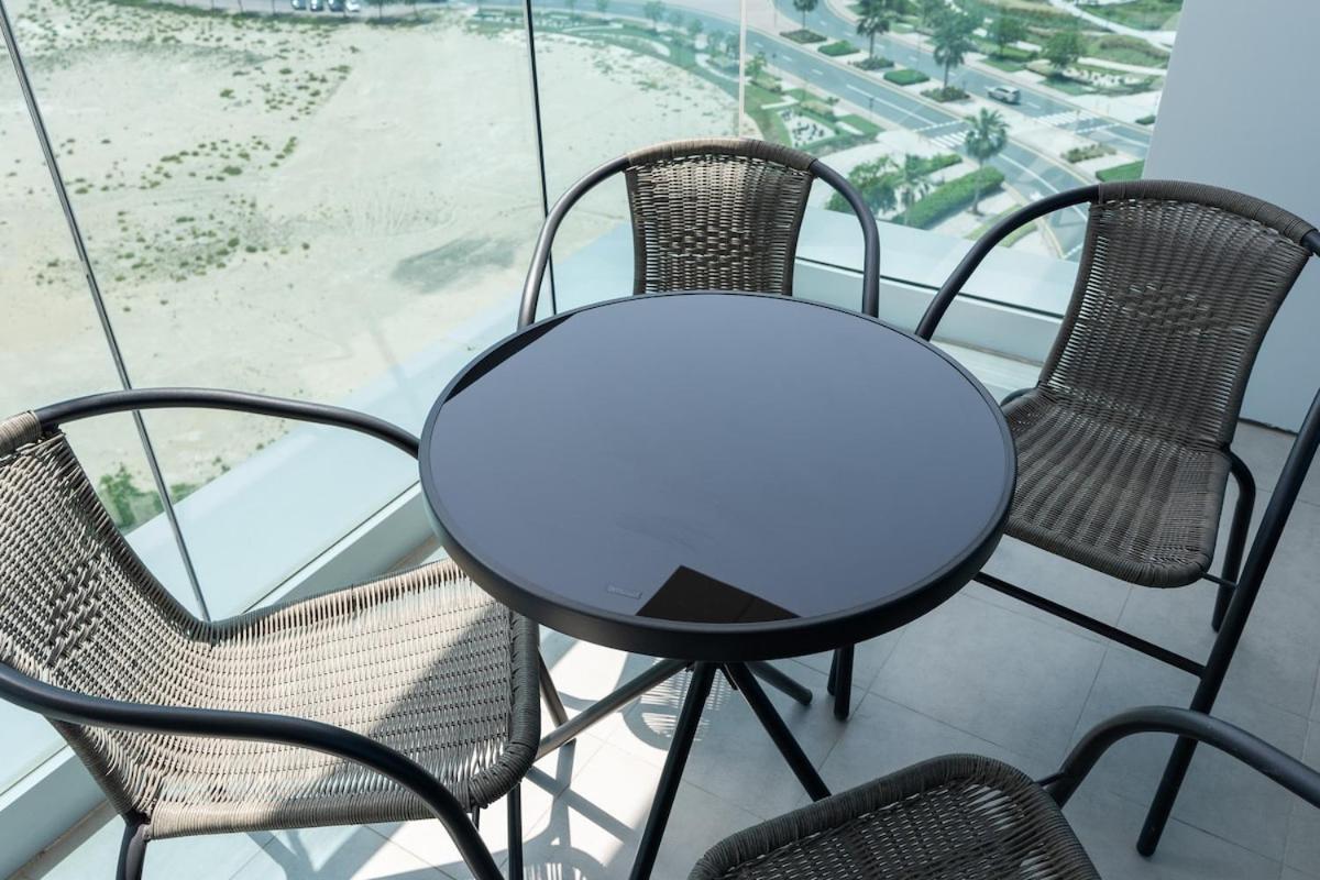 Apartamento Bright And Warm 2-bedroom In Al Barsha *