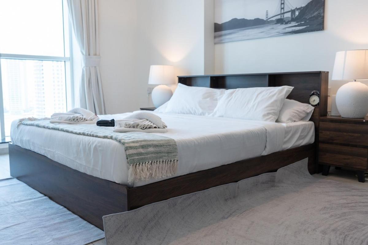 Apartamento Bright And Warm 2-bedroom In Al Barsha