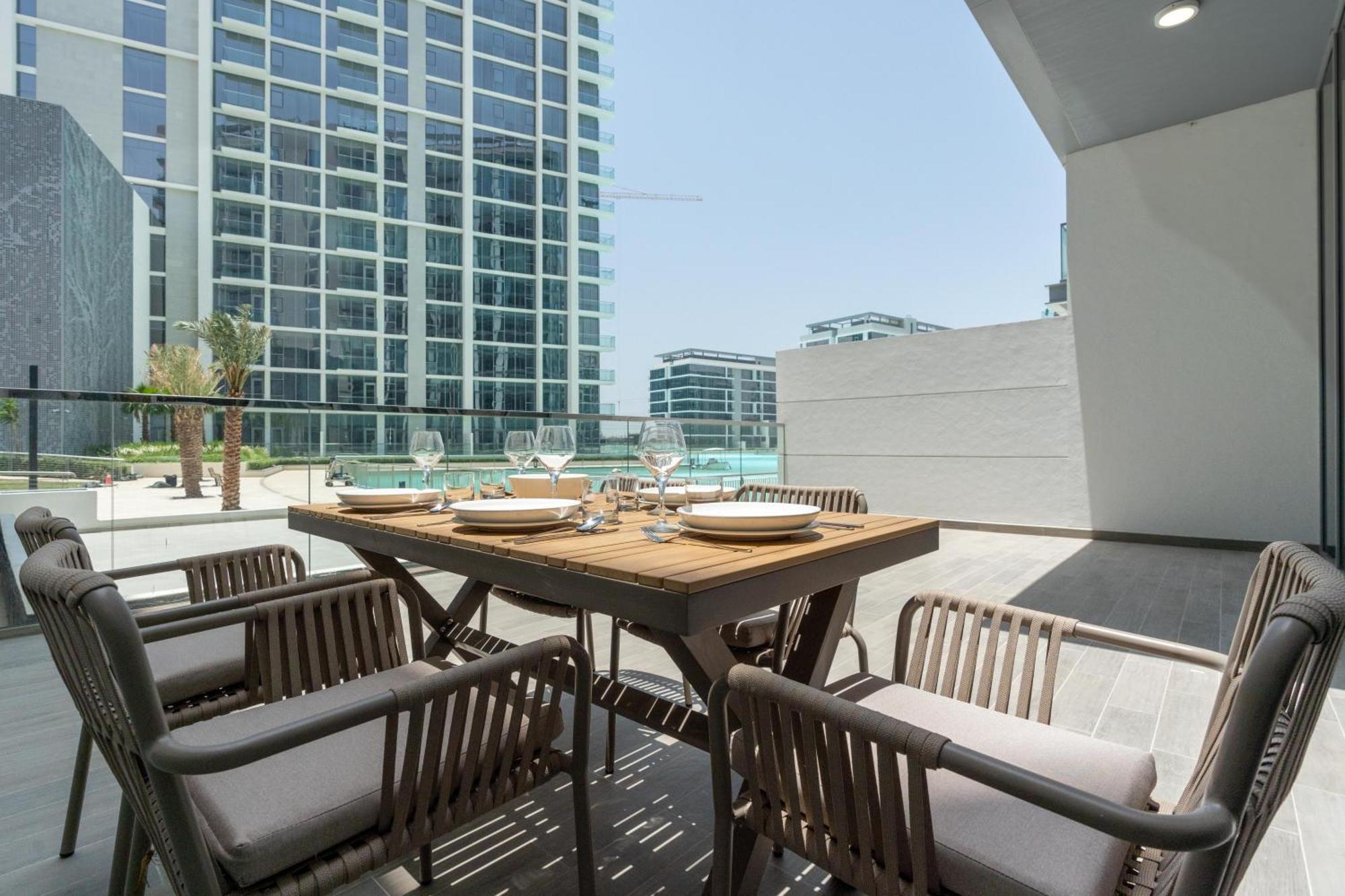 Luxury In Center, District One Apartment