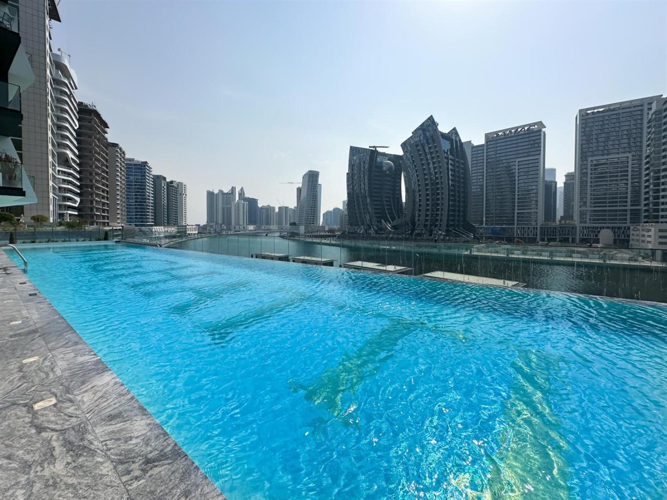 Apartment Trophy Sunny Honey Canal View & Infinty Pool Dubai
