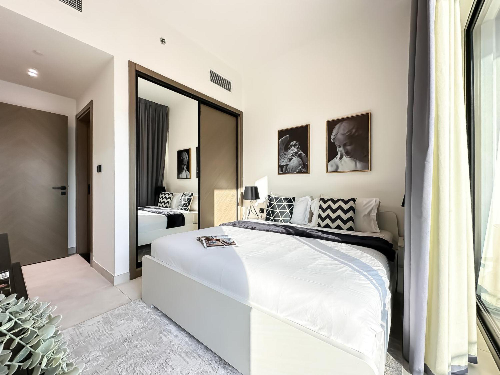 Apartment Trophy Sunny Honey Canal View & Infinty Pool Dubai