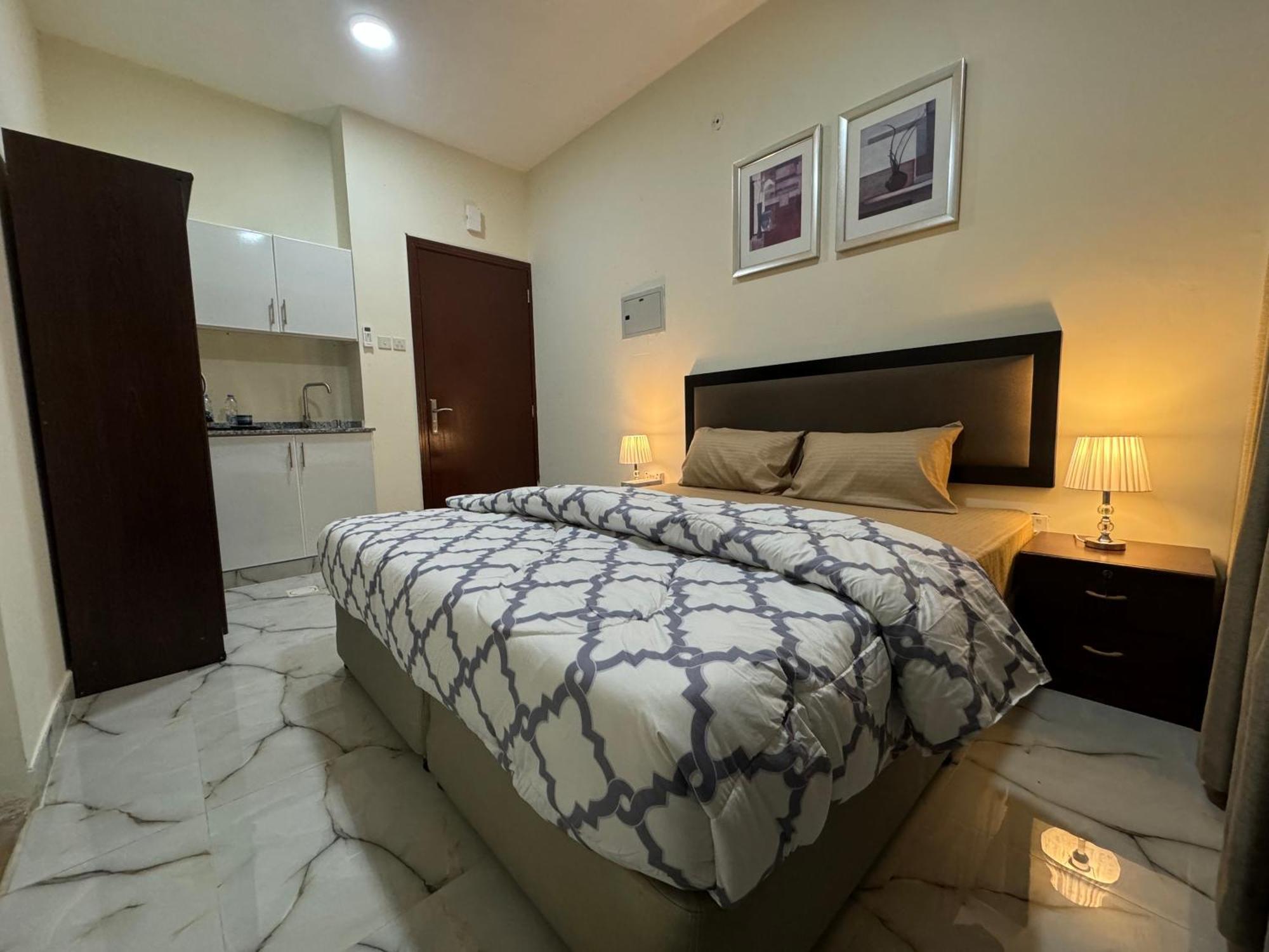Hospedagem domiciliar Furnished Private Near Union Metro Station Dubai