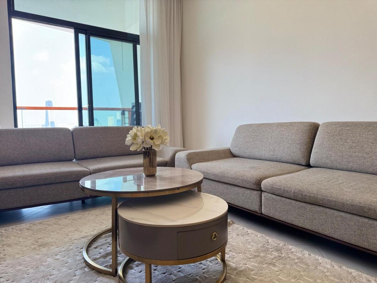Ashri Hh Elegant Apr In Binghatti Avenue Jaddaf * Dubai