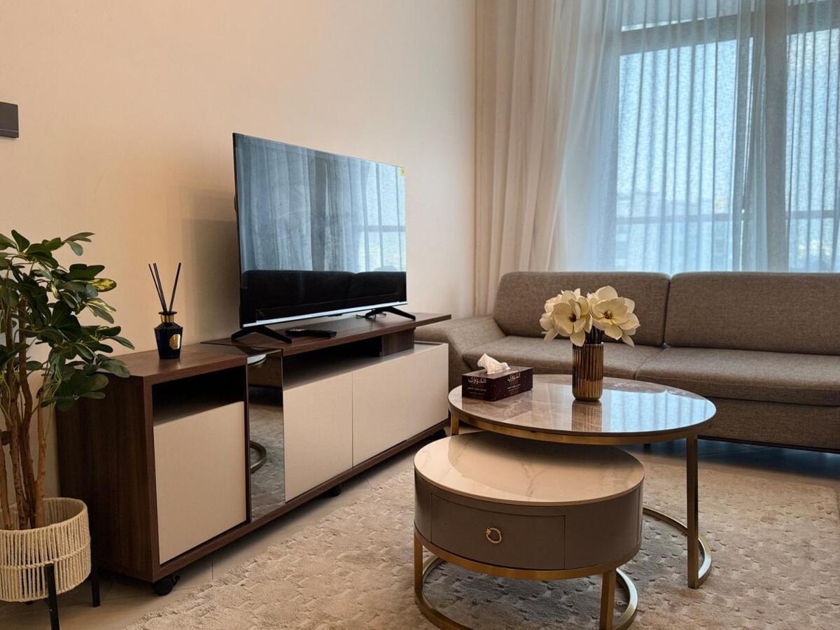 Ashri Hh Elegant Apr In Binghatti Avenue Jaddaf Apartment Dubai