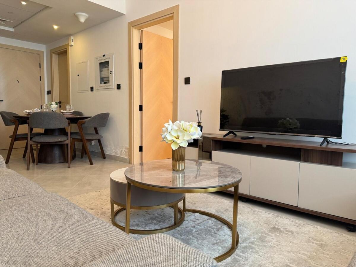 Apartment Ashri Hh Elegant Apr In Binghatti Avenue Jaddaf Dubai