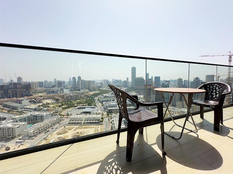 Luxurious New 1 Bedroom In A New Building With Great Views Apartment