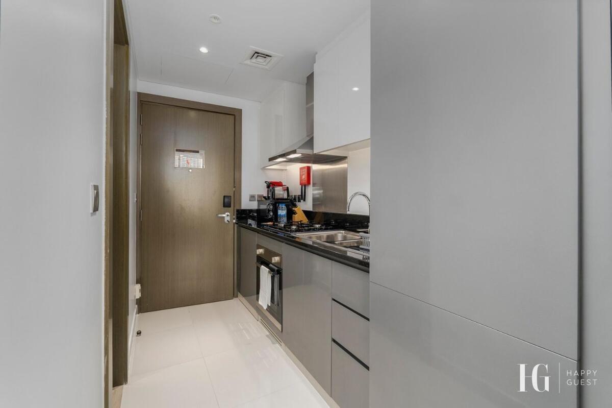 Spacious In Damac Maison Prive Canal Views Dubai