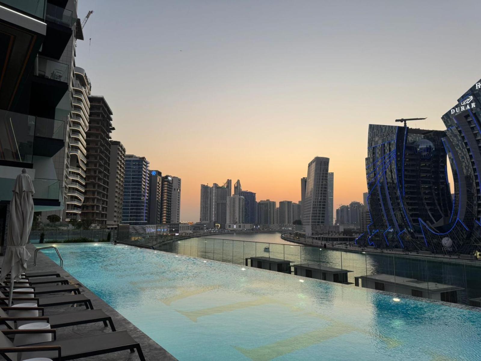 Burj Khalifa Poolview 1br For 4 People *
