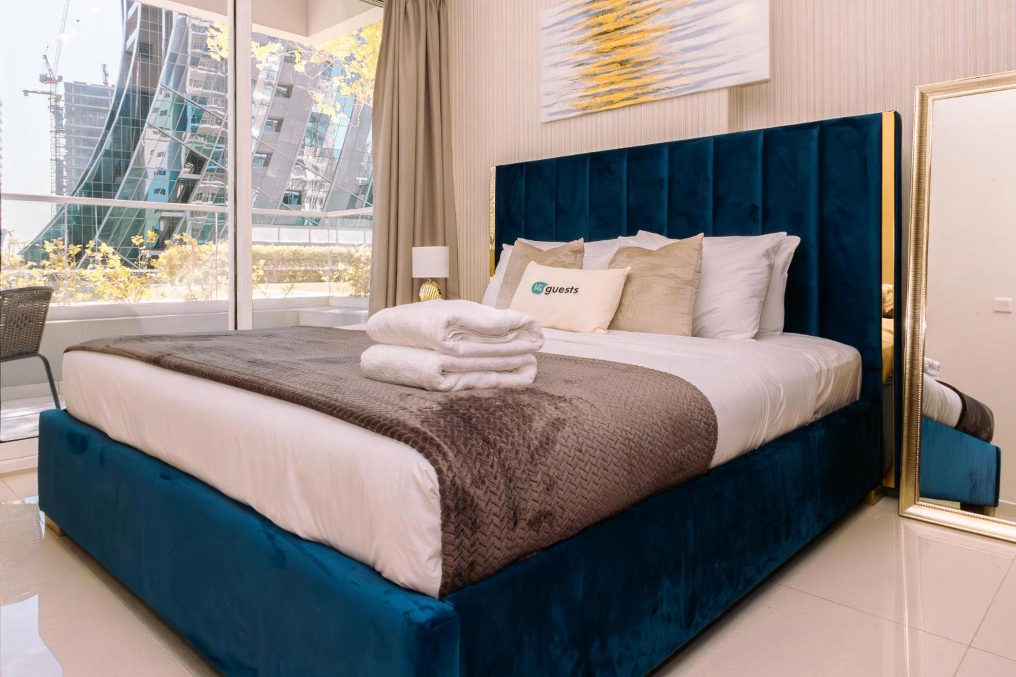 Higuests - Vibrant 1br In Business Bay Apartment *