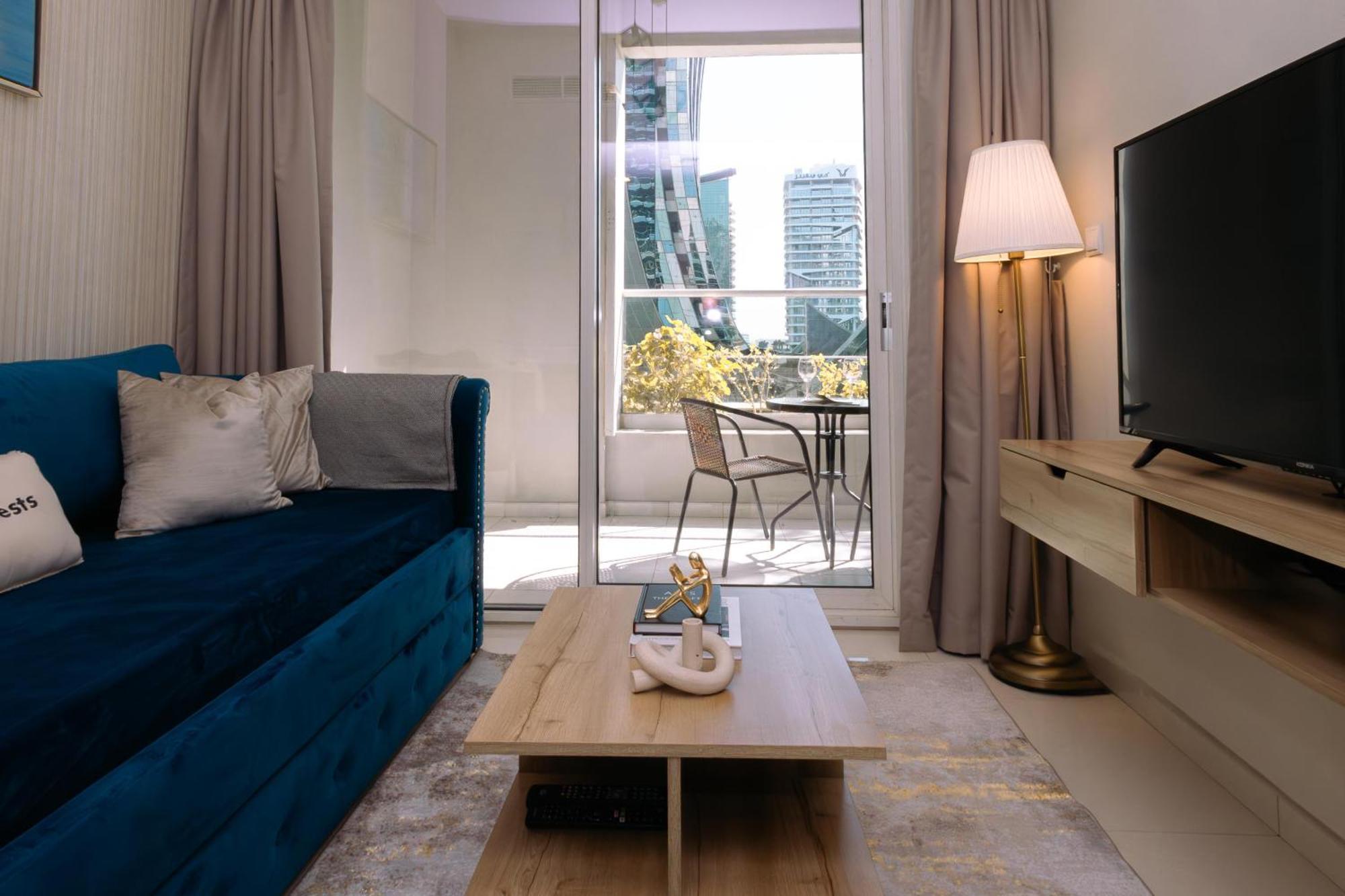 Higuests - Vibrant 1br In Business Bay *