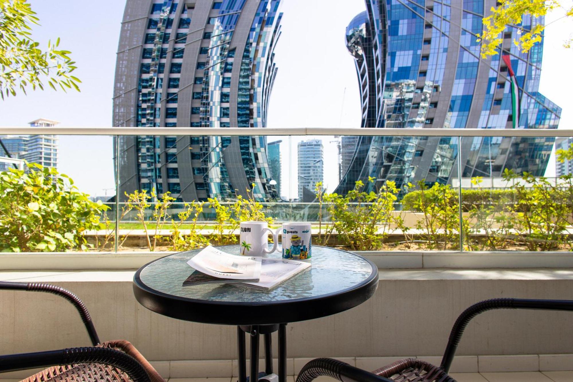 Higuests - Vibrant 1br In Business Bay Apartment *