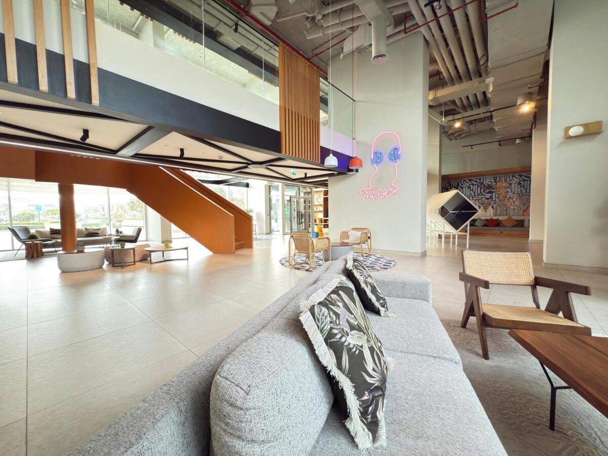 Luxe Escape At Hills Apartment Dubai