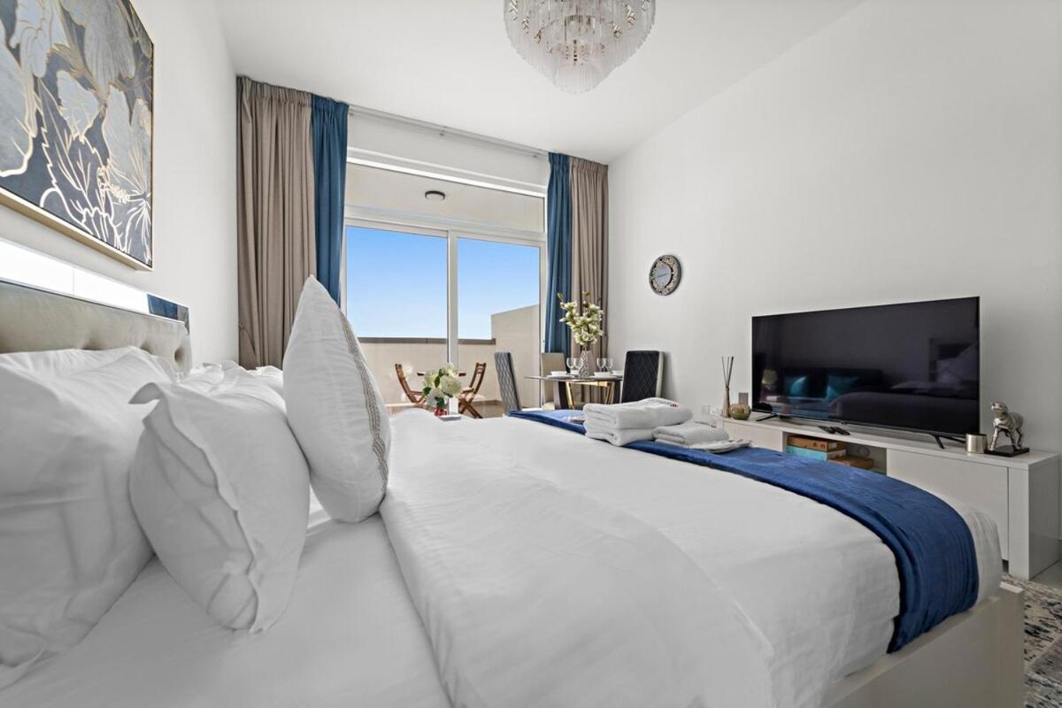 Apartment Stylish Close To Metro At Pearlz By Danube