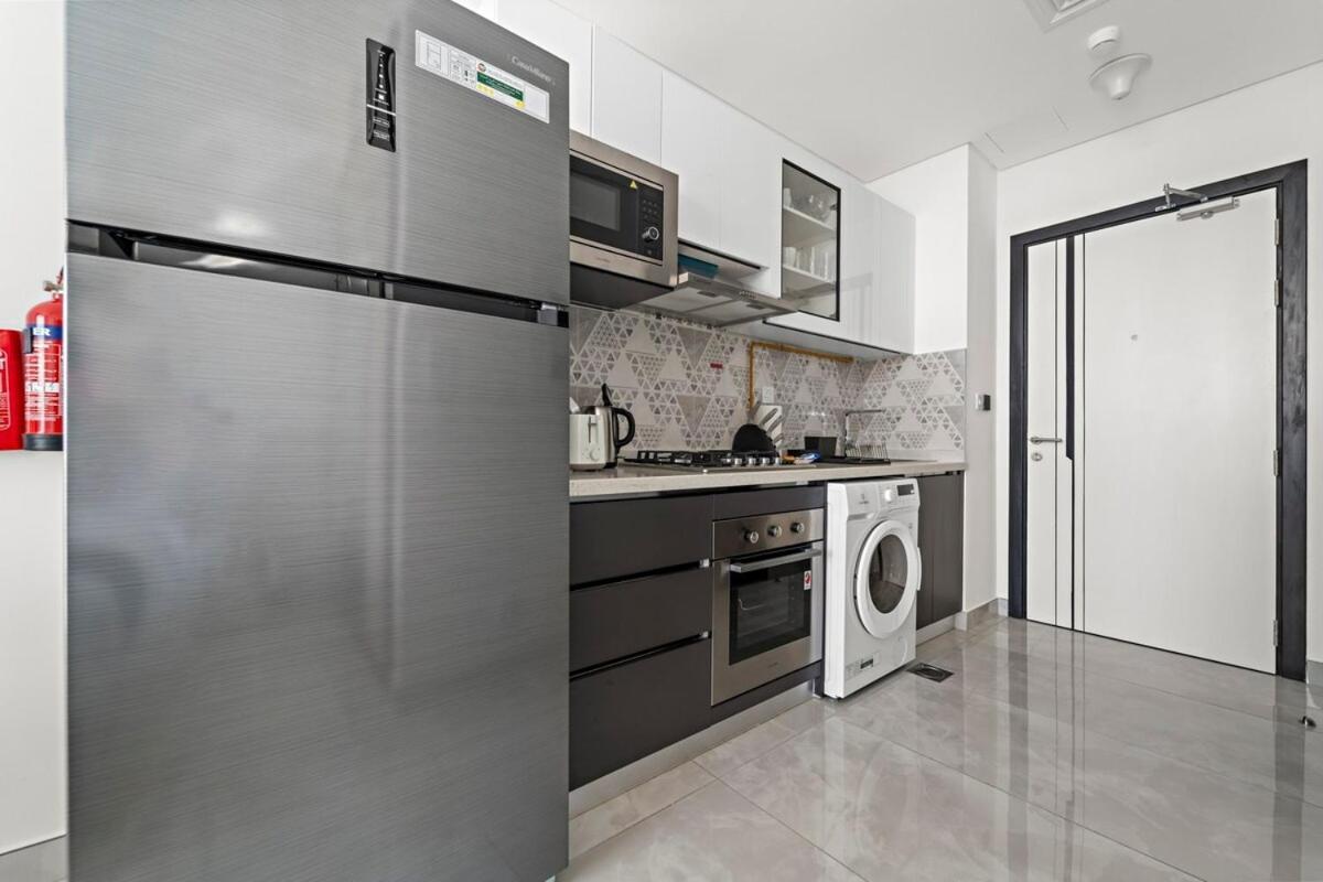 Apartment Stylish Close To Metro At Pearlz By Danube Dubai