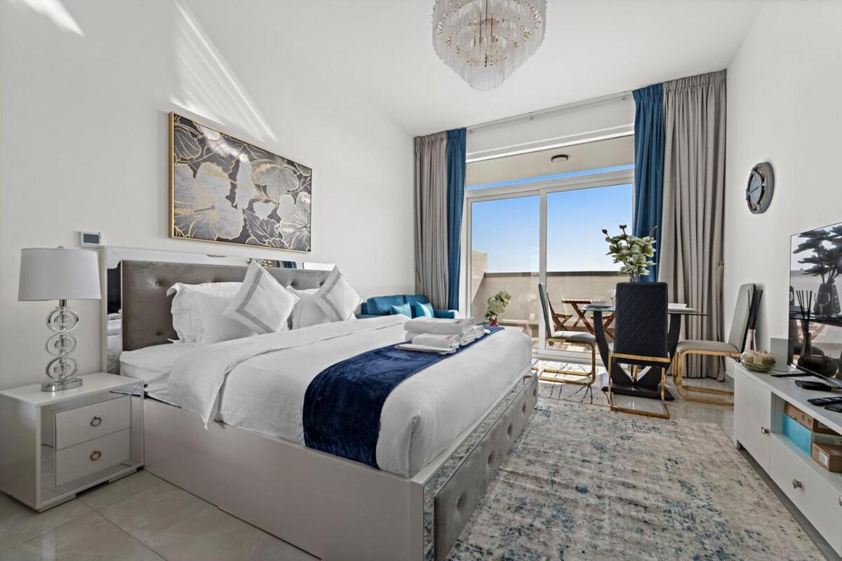 Stylish Close To Metro At Pearlz By Danube *