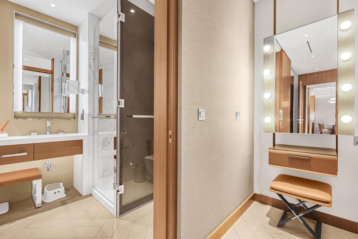 Apartment First Class 2br Chic Downtown Escape Dubai