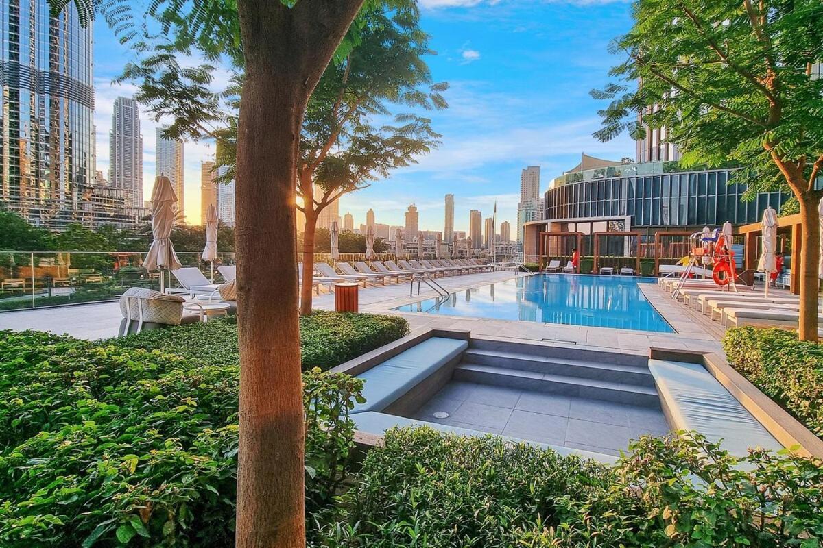 First Class 2br Chic Downtown Escape Apartment