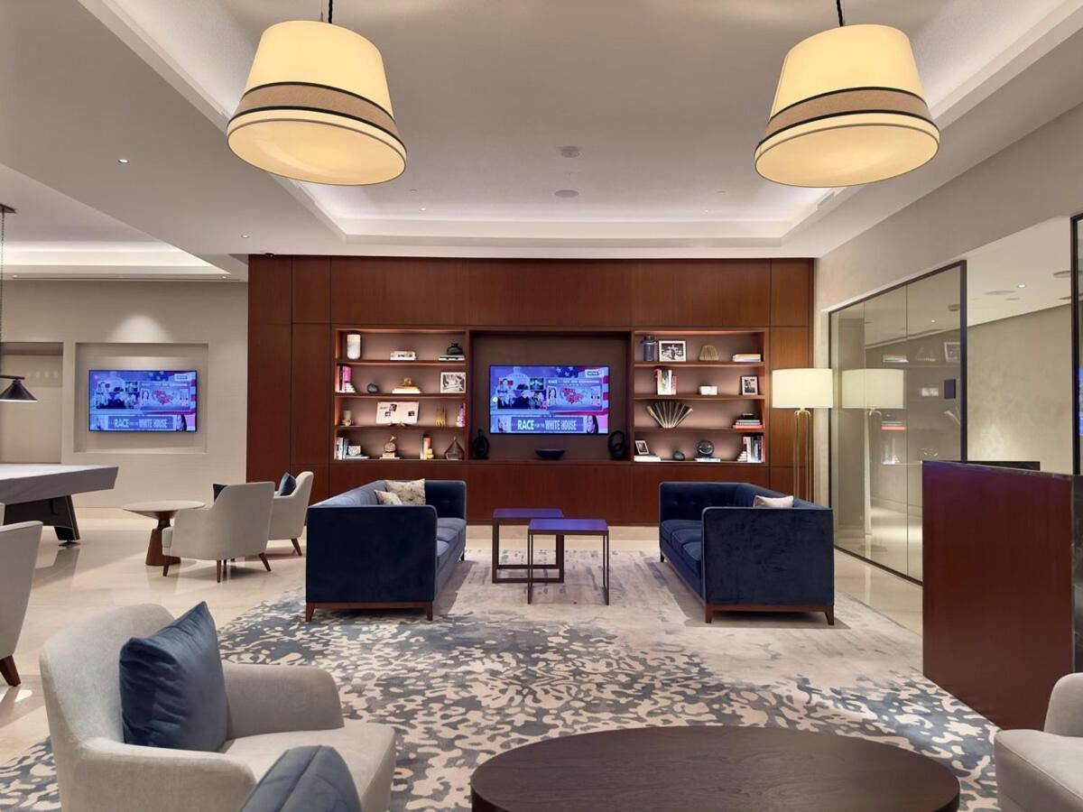Apartment First Class 2br Chic Downtown Escape