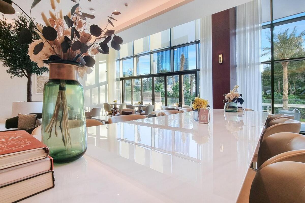 Apartment First Class 2br Chic Downtown Escape Dubai