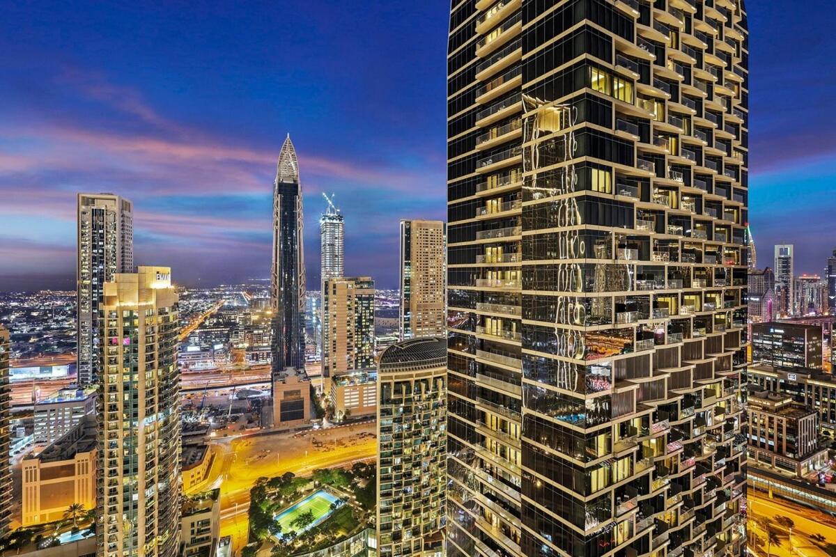 First Class 2br Chic Downtown Escape *