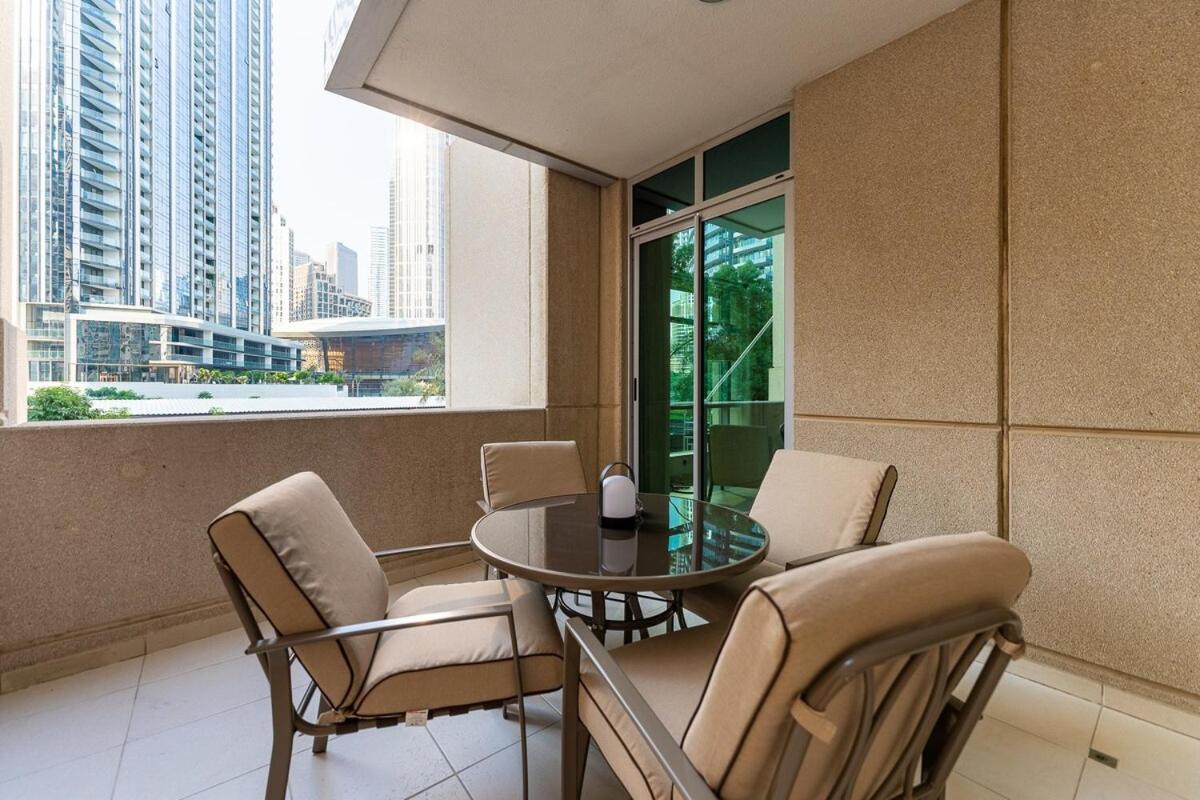 Apartment Chic 1-bedroom Getaway With Downtown Living Charm