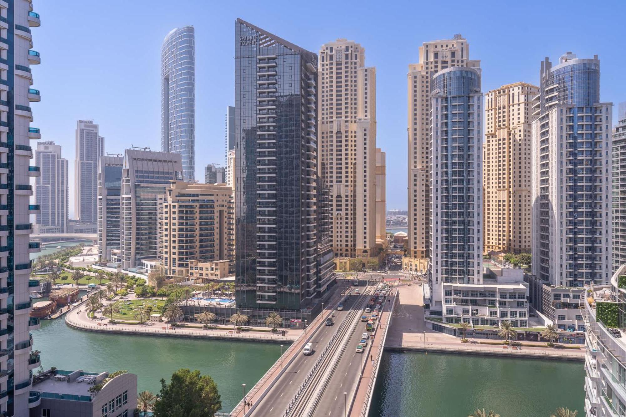 Cozy 3br With View In Marina! Apartment *