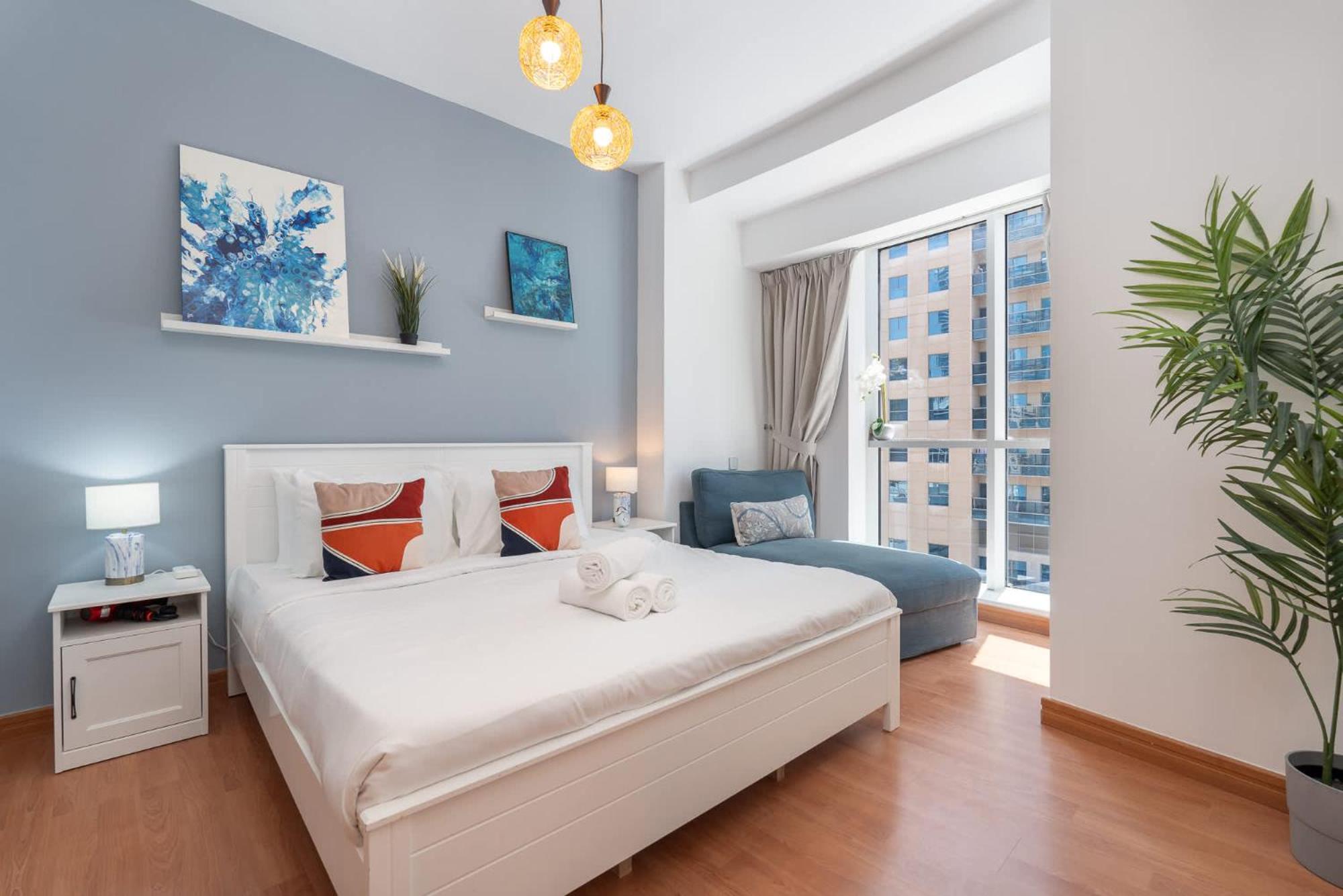 Cozy 3br With View In Marina! *