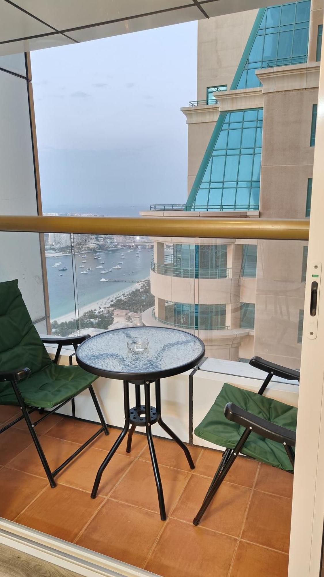 Apartment 46th Flr Marina Luxury