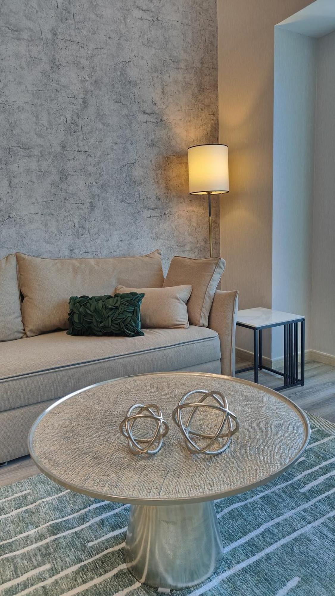 46th Flr Marina Luxury