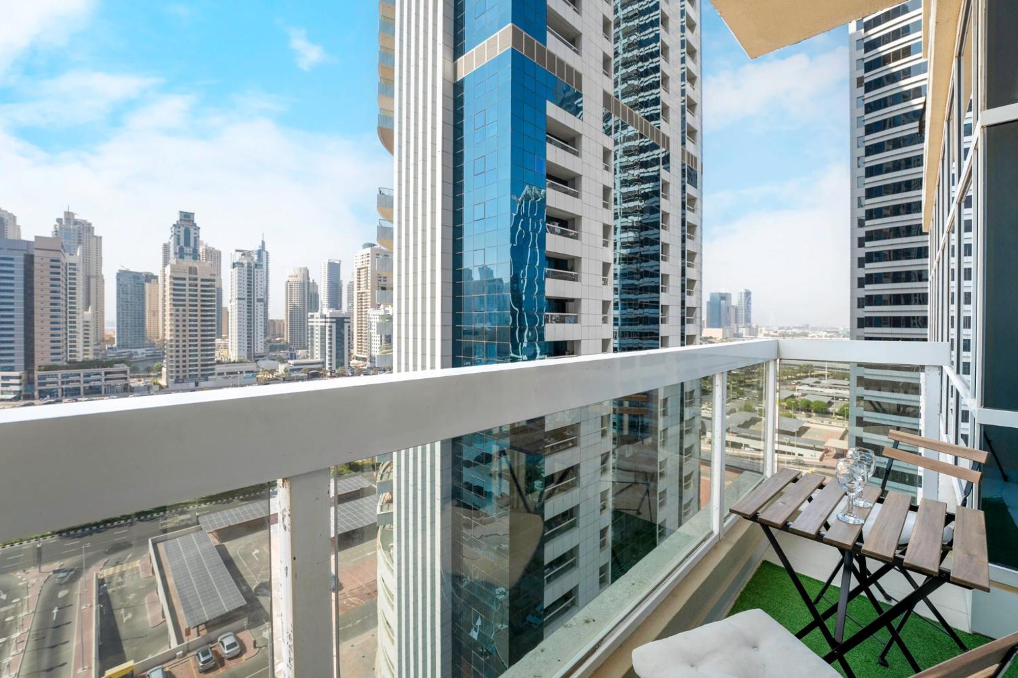 2-bedroom Marina Skyline View In Jlt Apartment Dubai