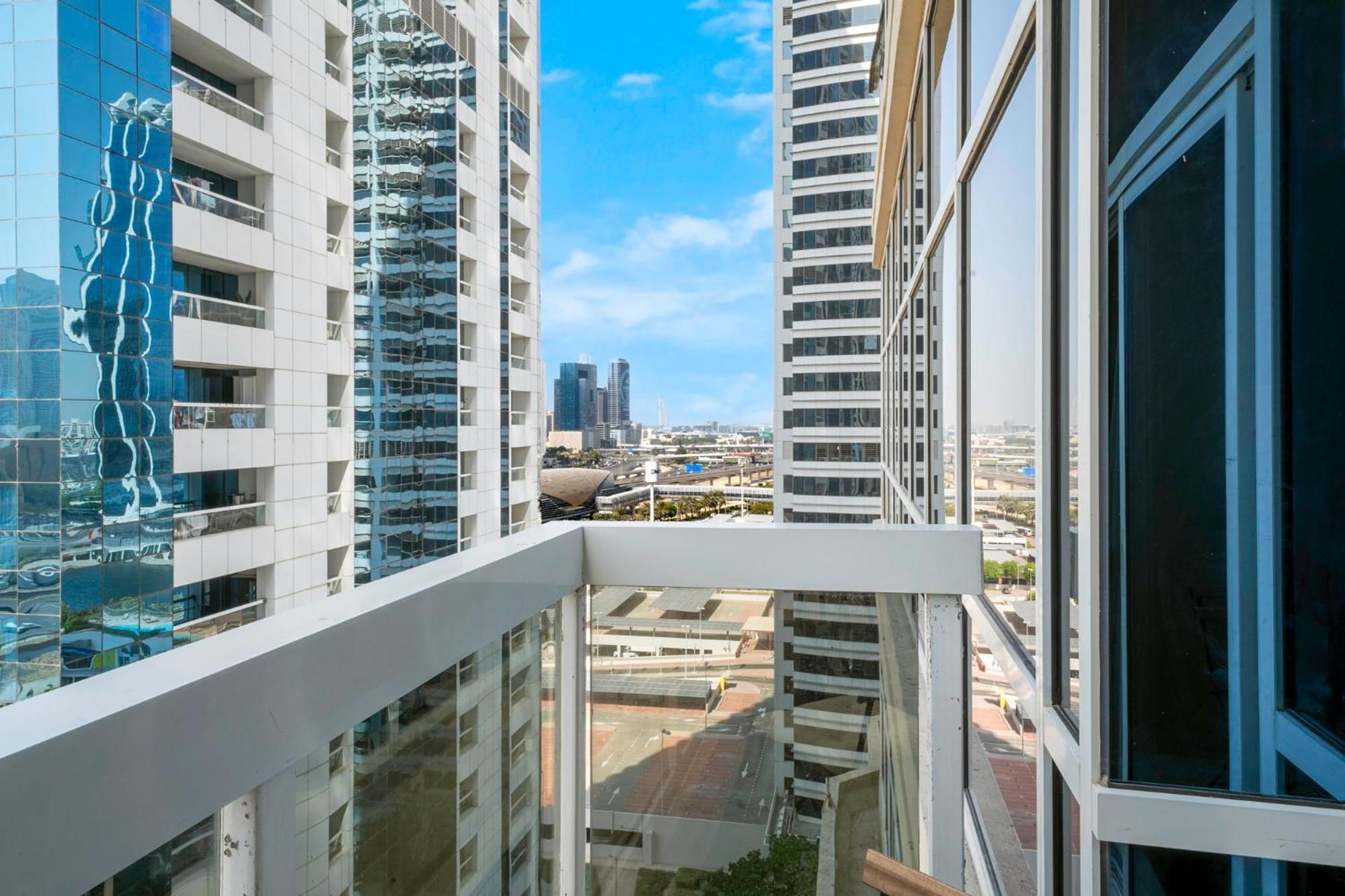 Apartment 2-bedroom Marina Skyline View In Jlt