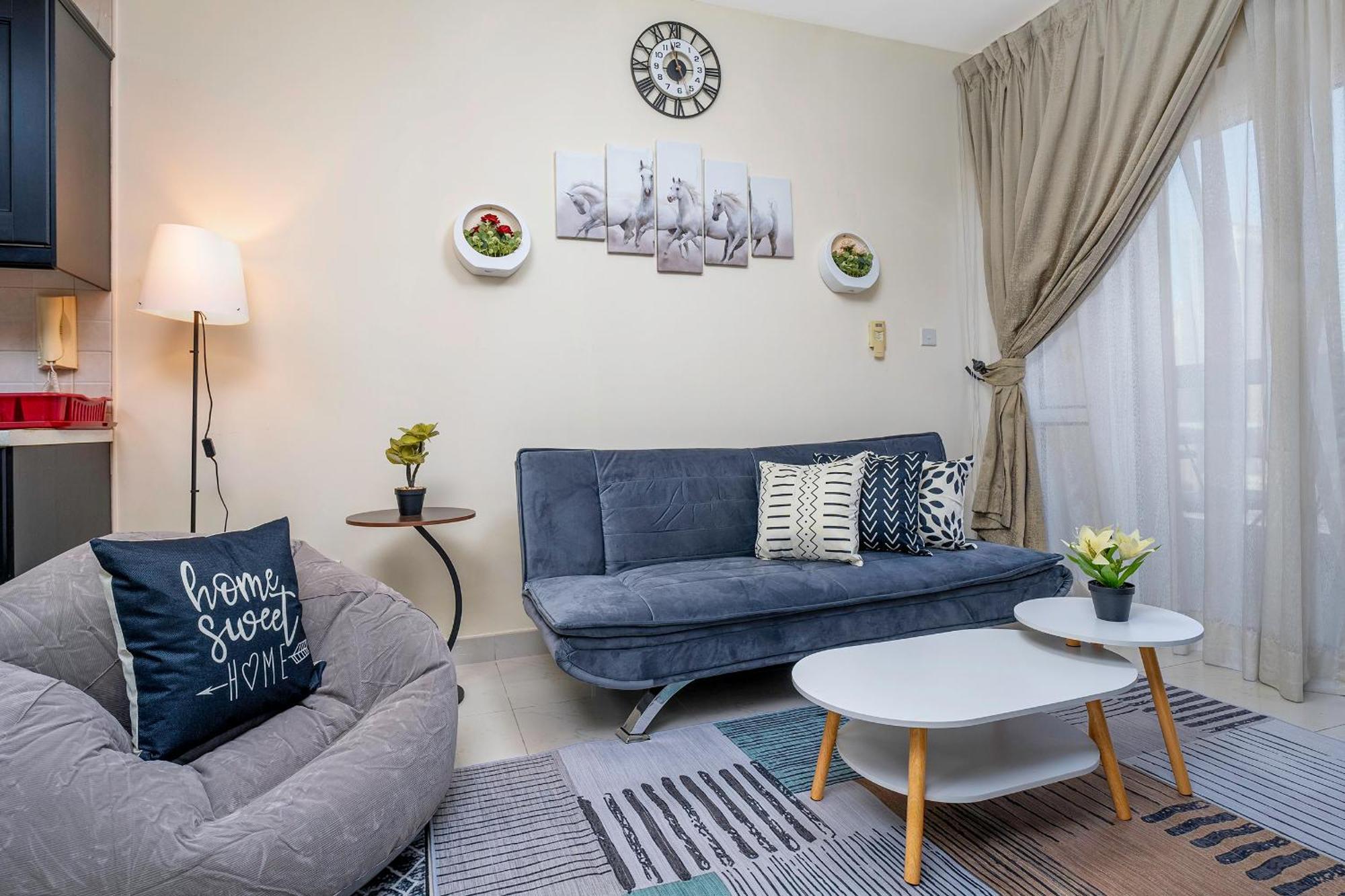 2-bedroom Marina Skyline View In Jlt *