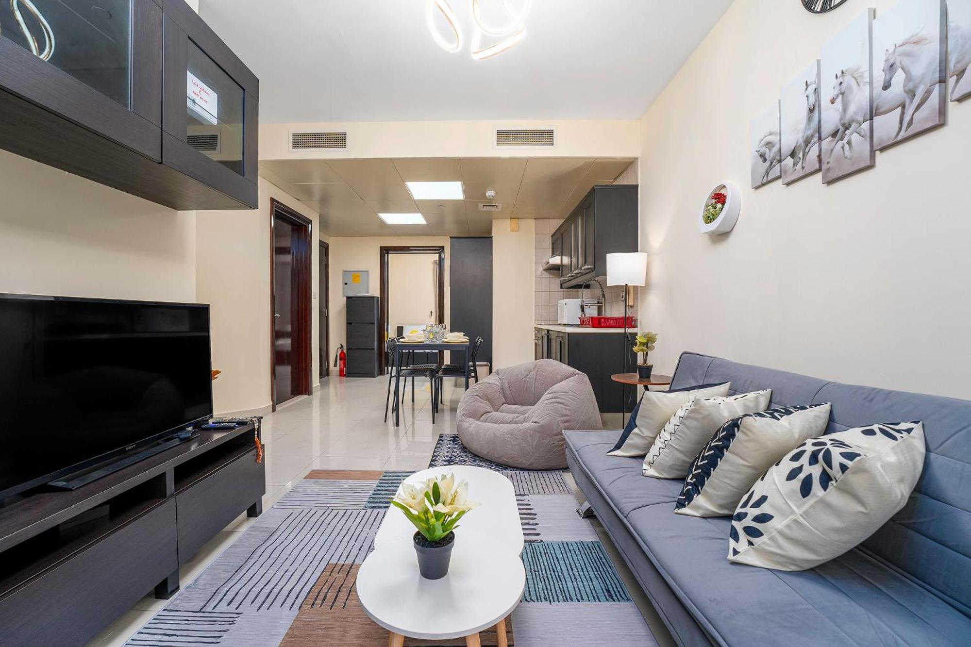2-bedroom Marina Skyline View In Jlt Apartment *