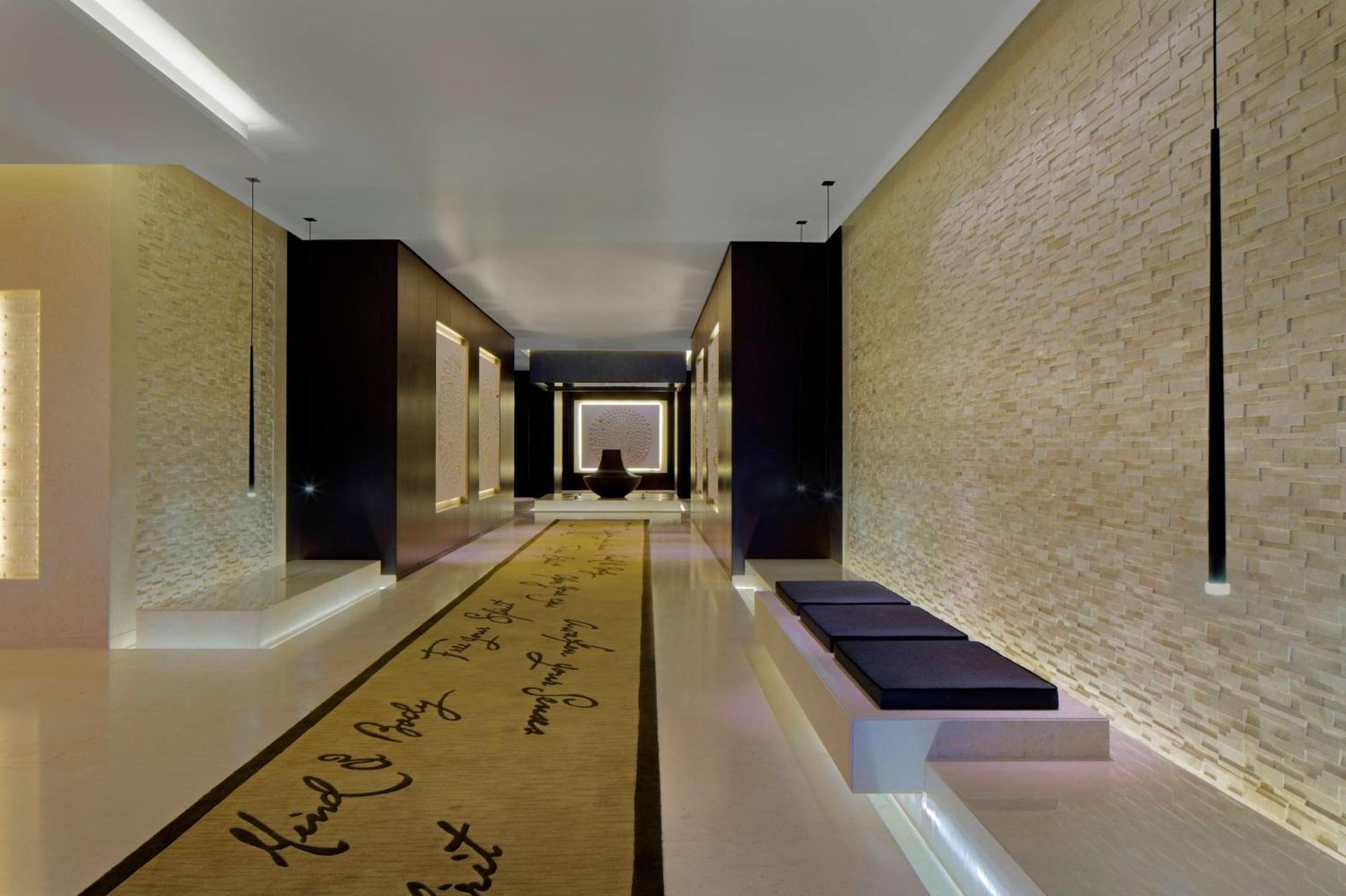 Le Meridien & Conference Centre 5* Dubai