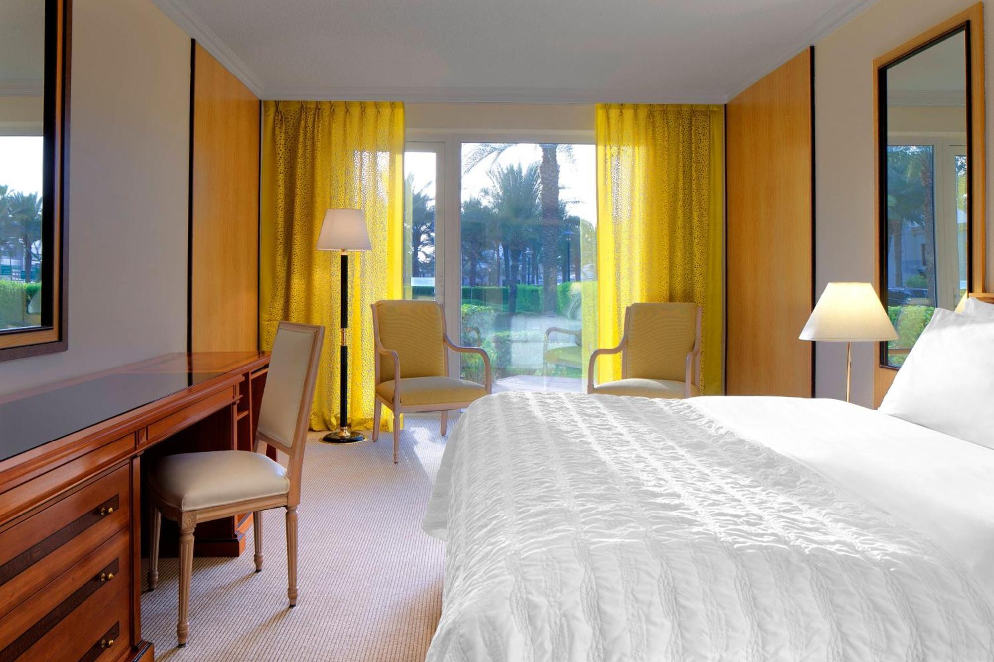 Hotel Le Meridien & Conference Centre