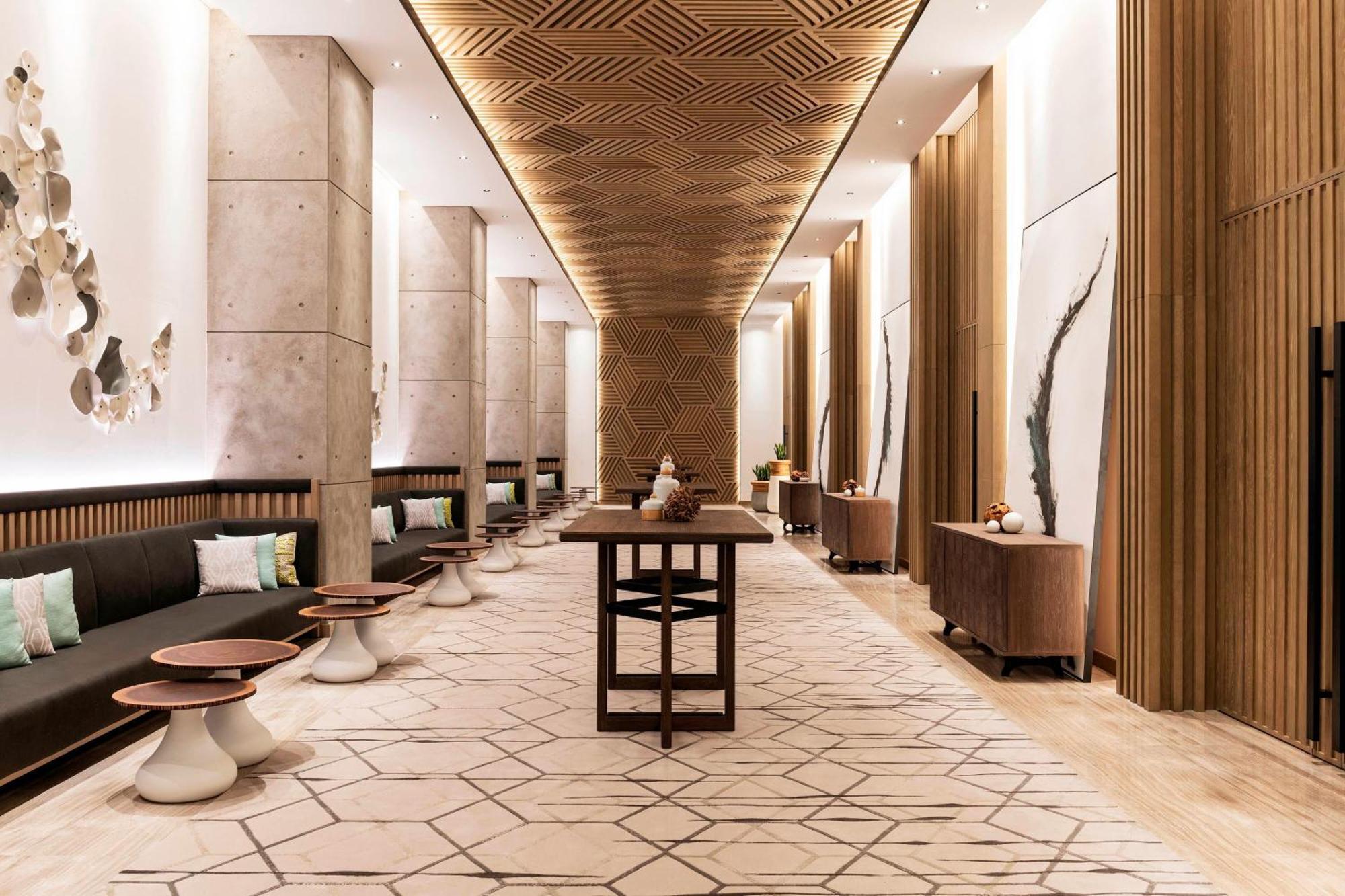 Le Royal Meridien Beach & Spa 5*