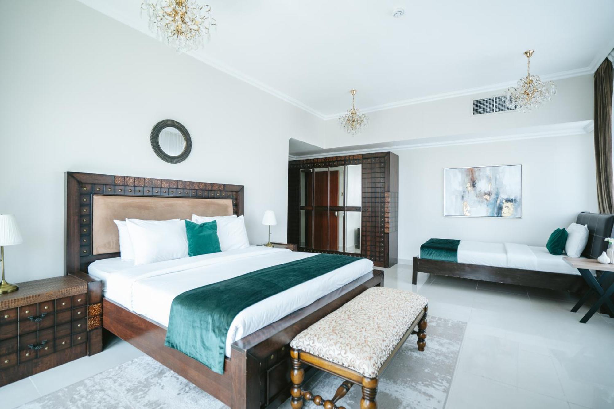 Iconic Marina & Sea Views From The 52nd Floor Aparthotel Dubai