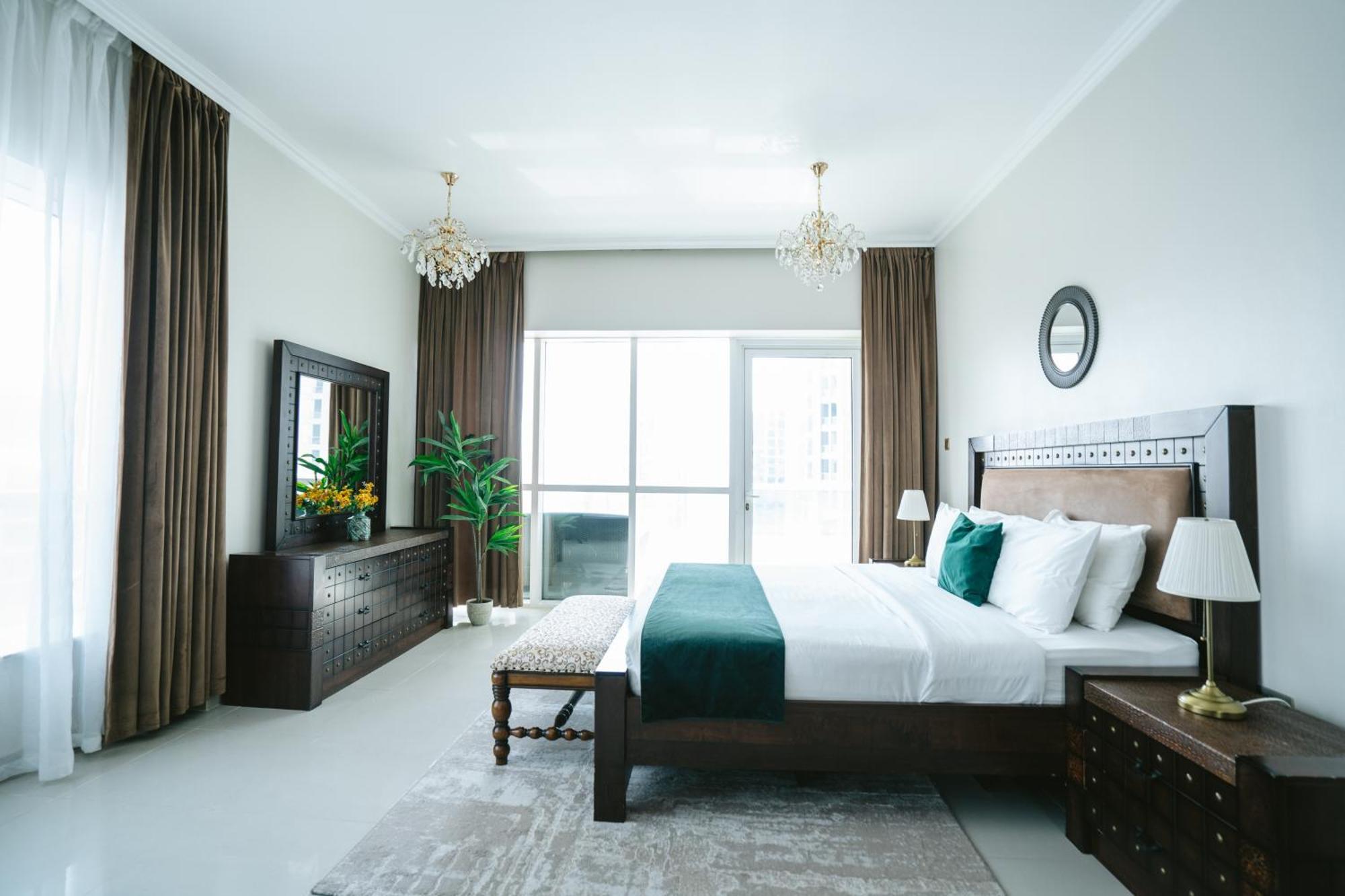 Iconic Marina & Sea Views From The 52nd Floor Aparthotel