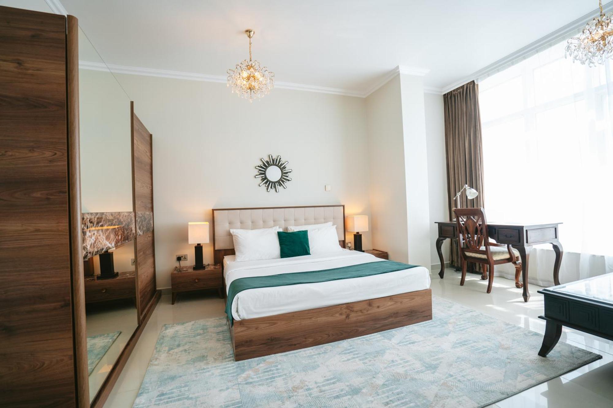 Iconic Marina & Sea Views From The 52nd Floor Aparthotel *
