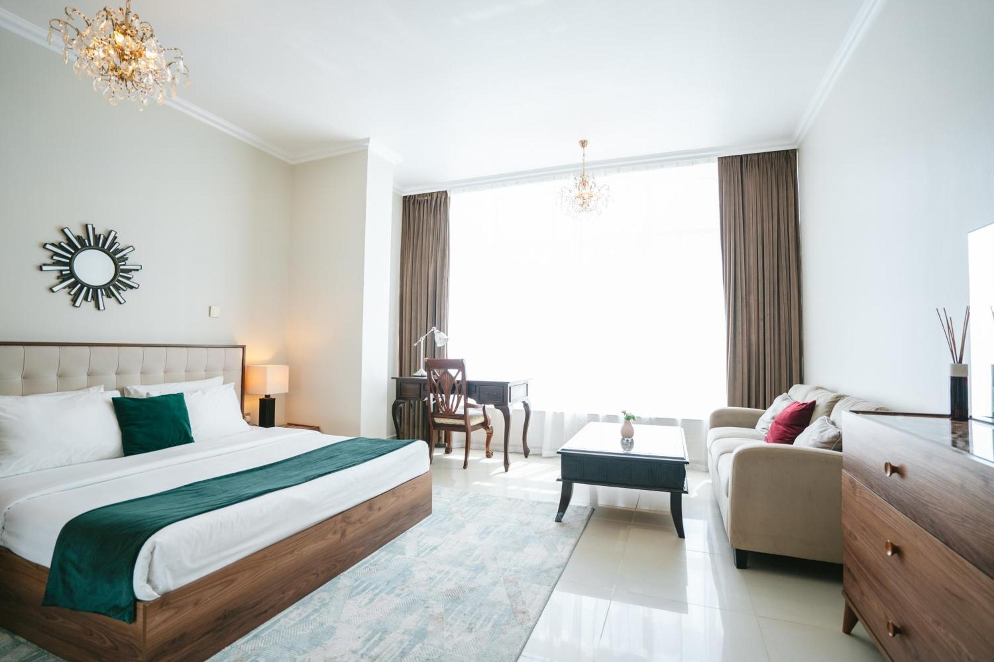 Iconic Marina & Sea Views From The 52nd Floor Aparthotel *