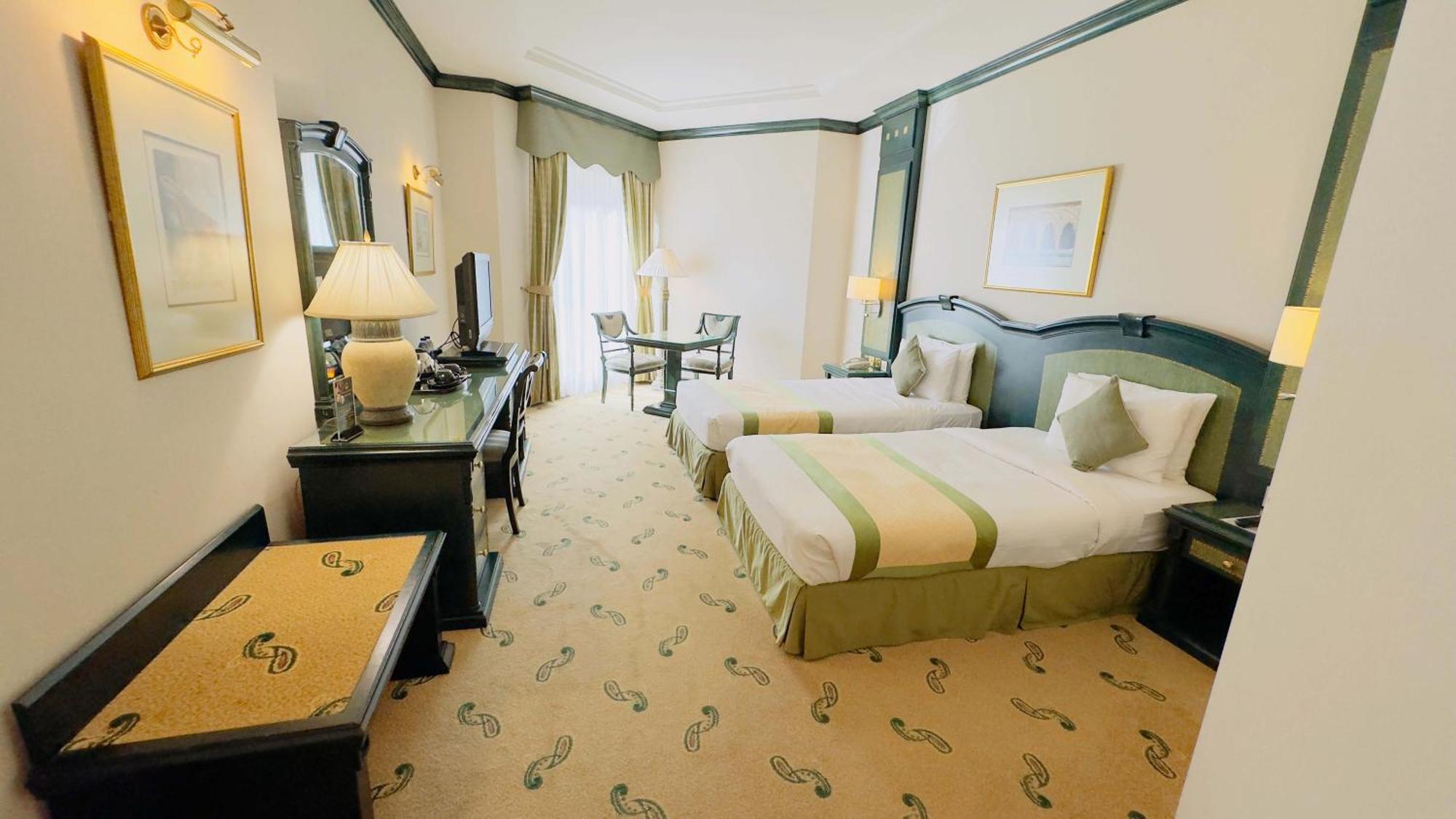 Hotel Knight Castle - Formerly Known As Carlton Palace 5*
