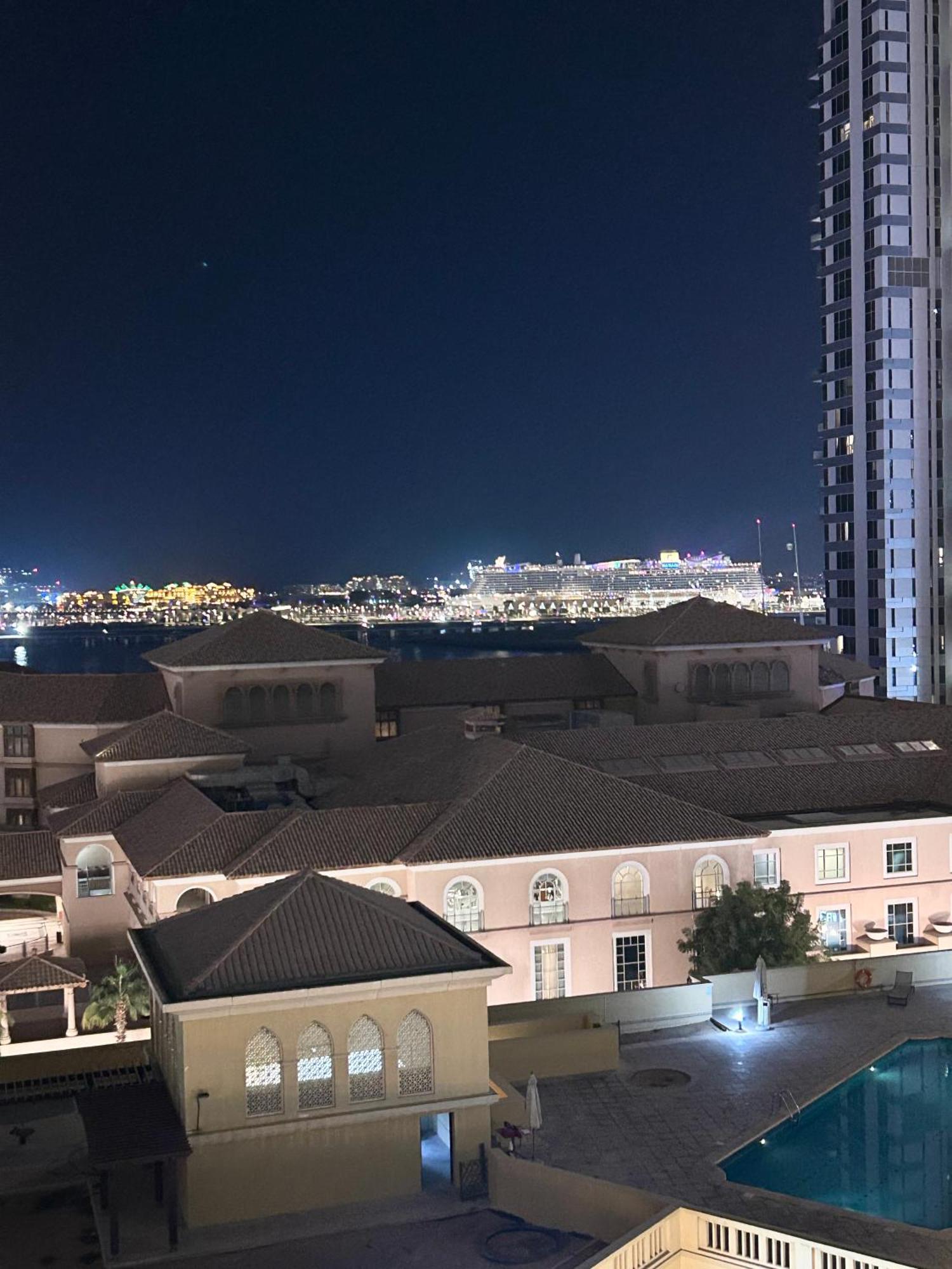Seaside Spacious With Vibrant Vibes In Jbr By Sweet Homes Dubai