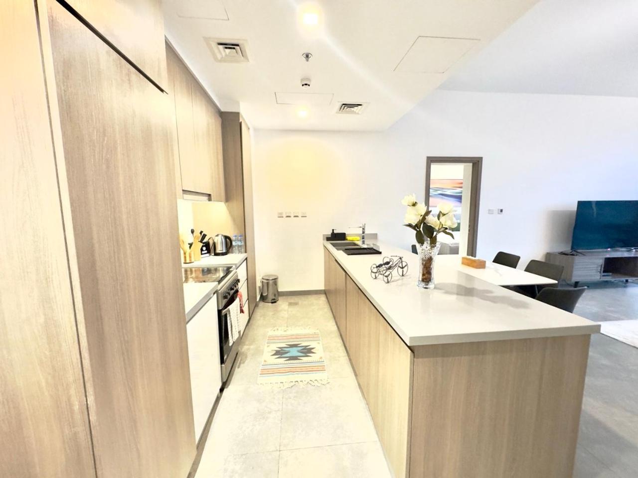 Marina - Spacious 1br With Stunning Sea View By Stella Maris Apartment